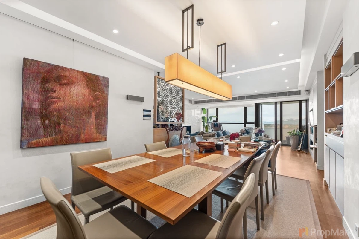 South Bay Towers - Photo 6