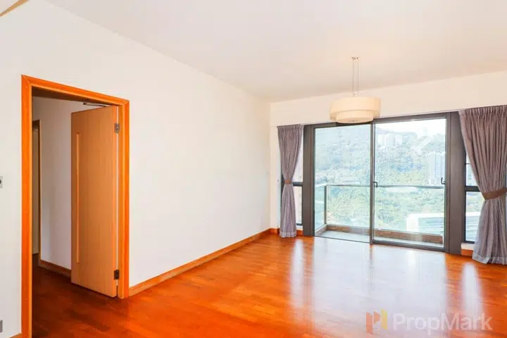 Broadwood Twelve - Photo