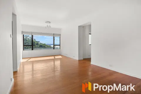 Ruby Court - Photo
