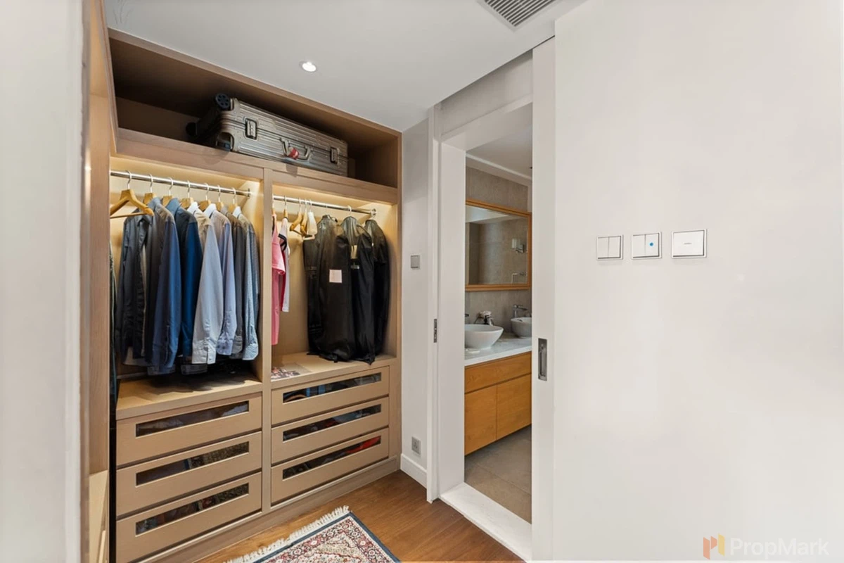 South Bay Towers - Photo 9