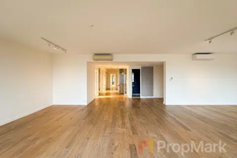 Leon Court - Photo 3