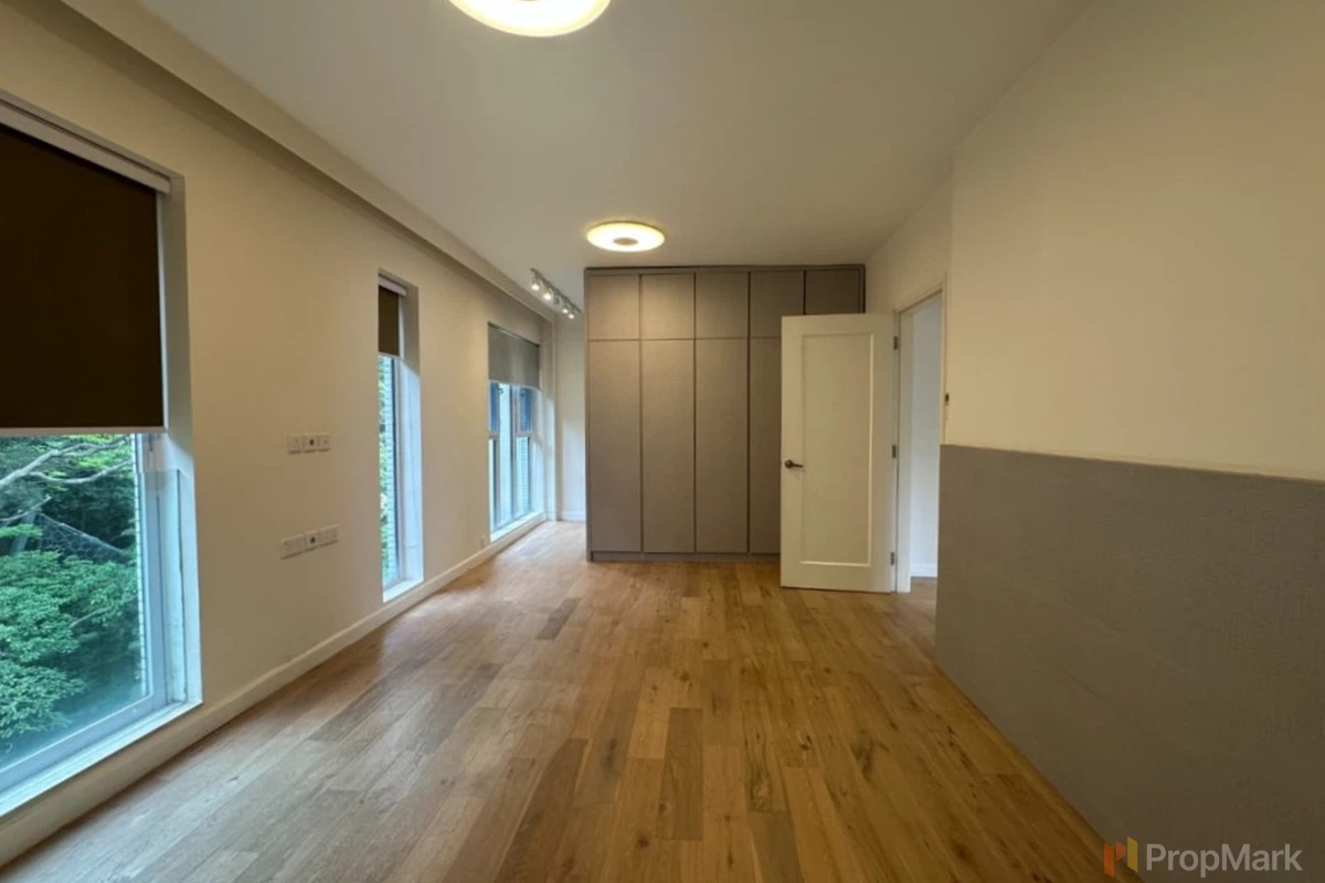 Leon Court - Photo 4