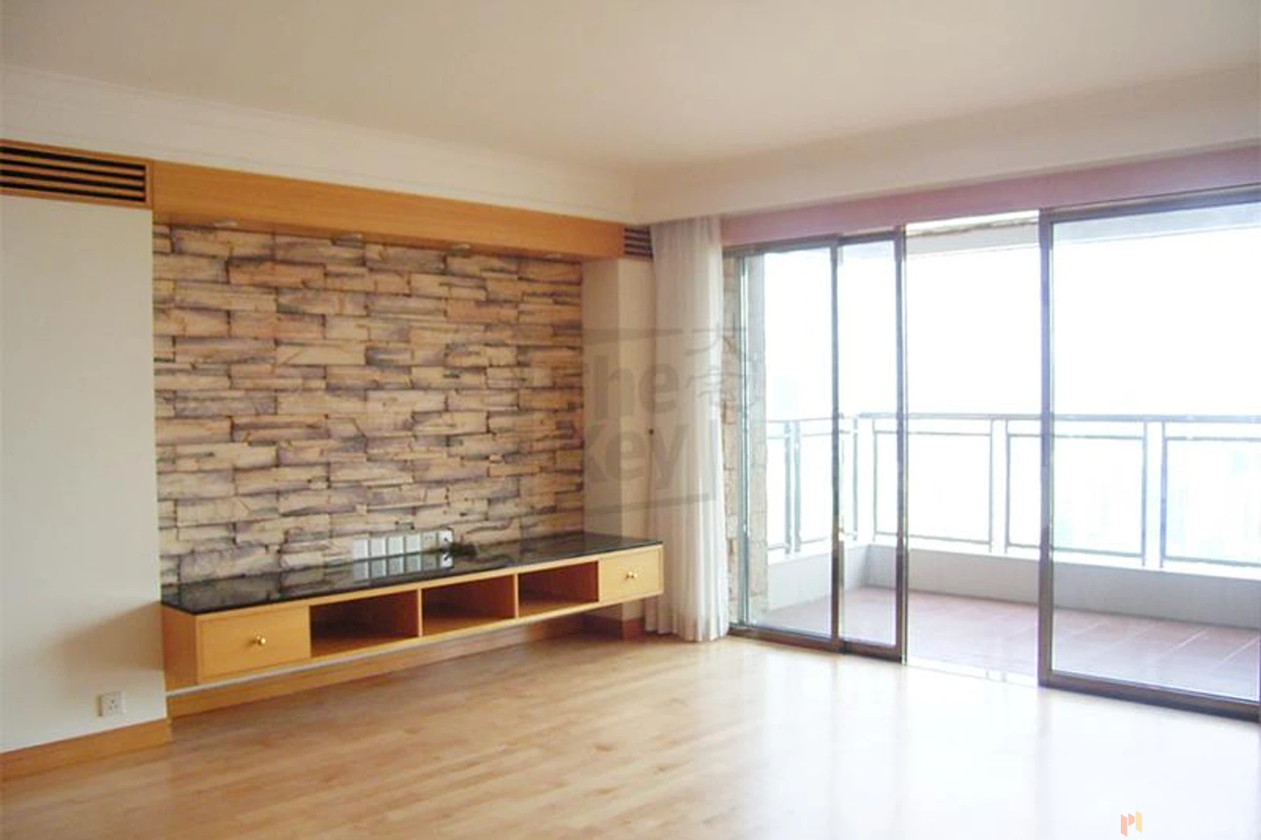 Evergreen Villa - Photo 3