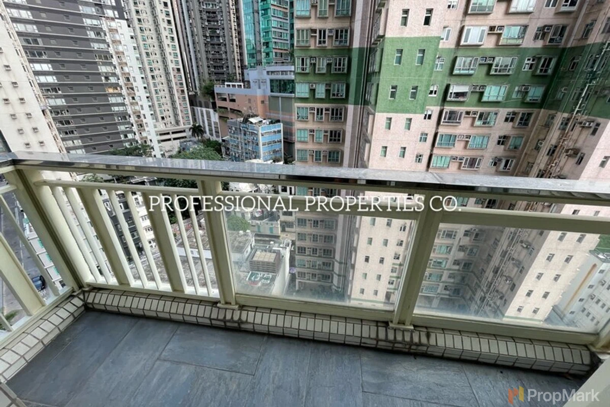 CentreStage - Photo 2