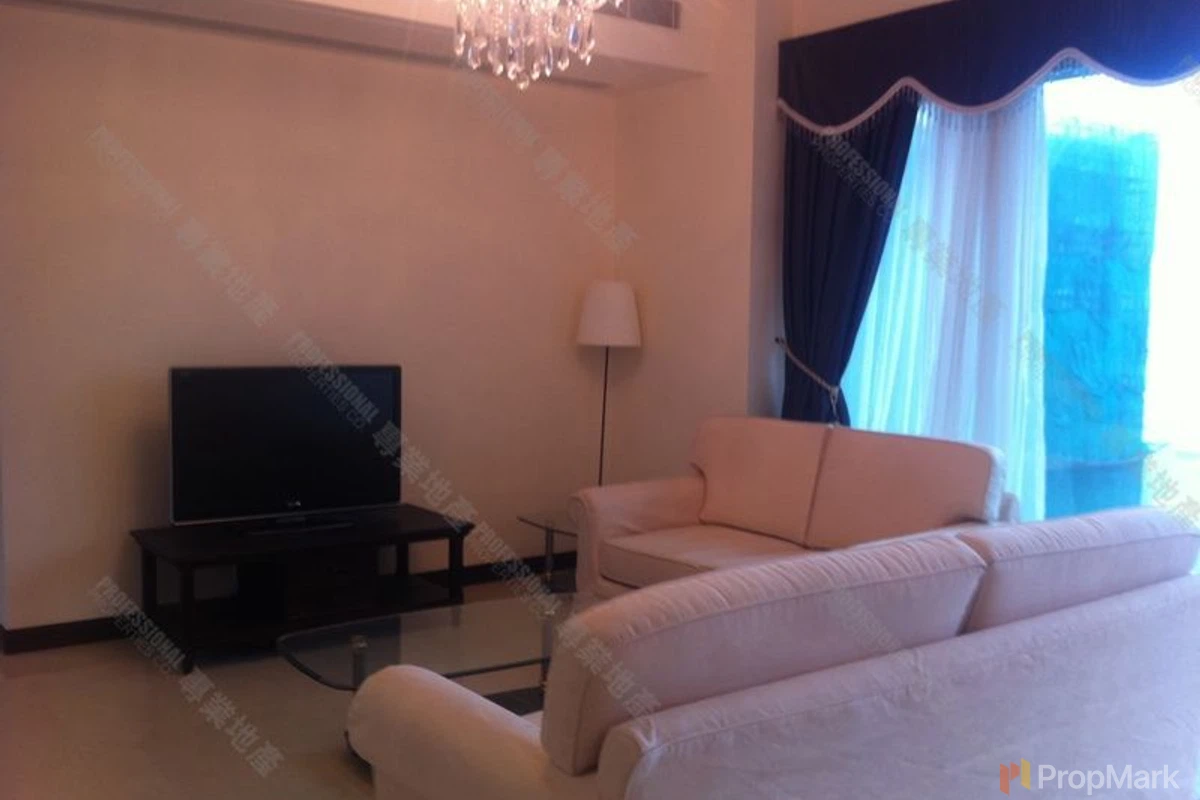 The Legend - Photo 10