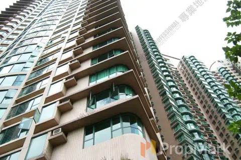 Hillsborough Court - Photo 2