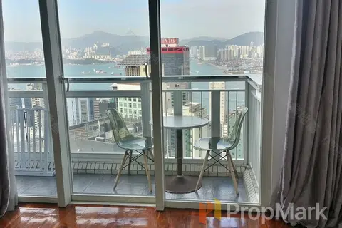 CentreStage - Photo 2