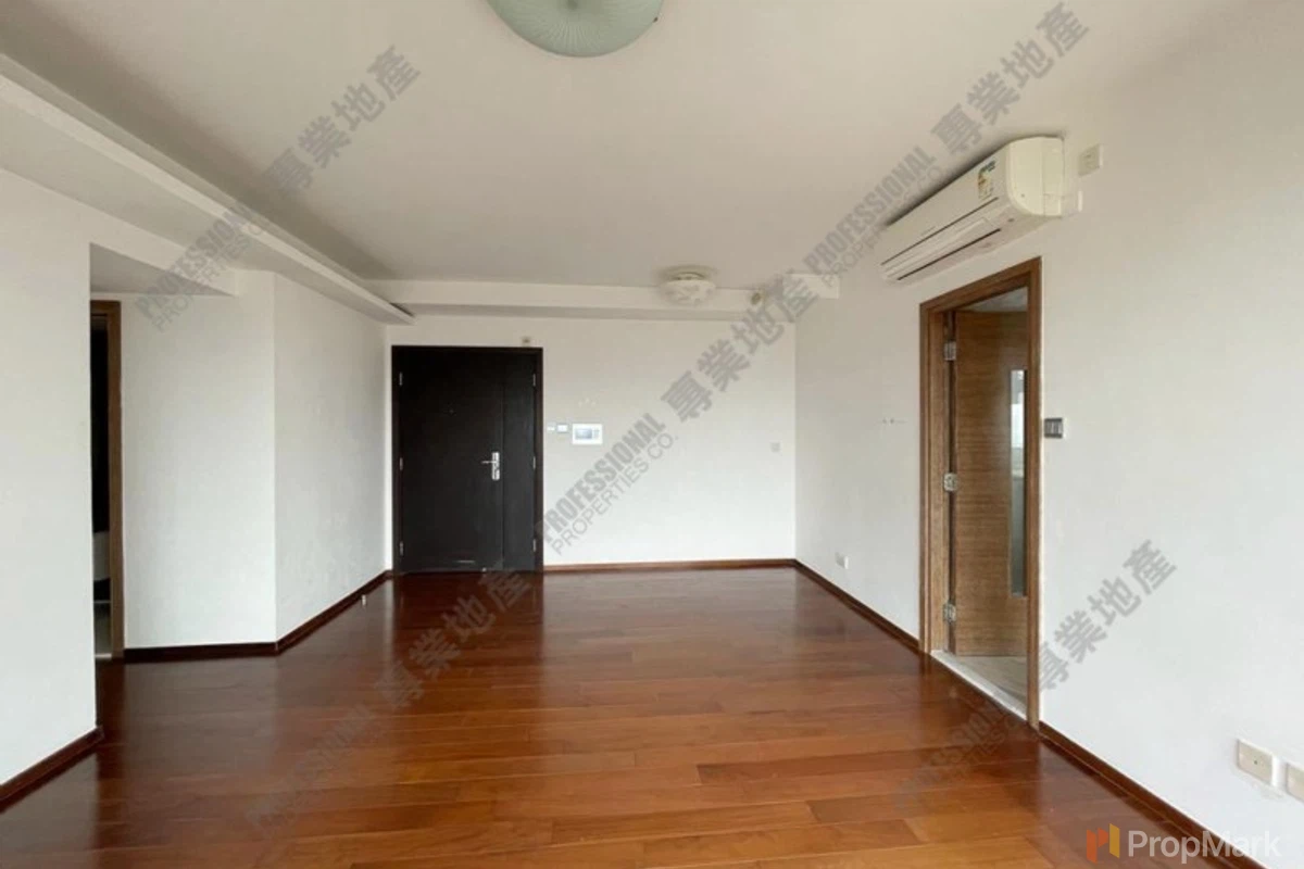 CentreStage - Photo 2