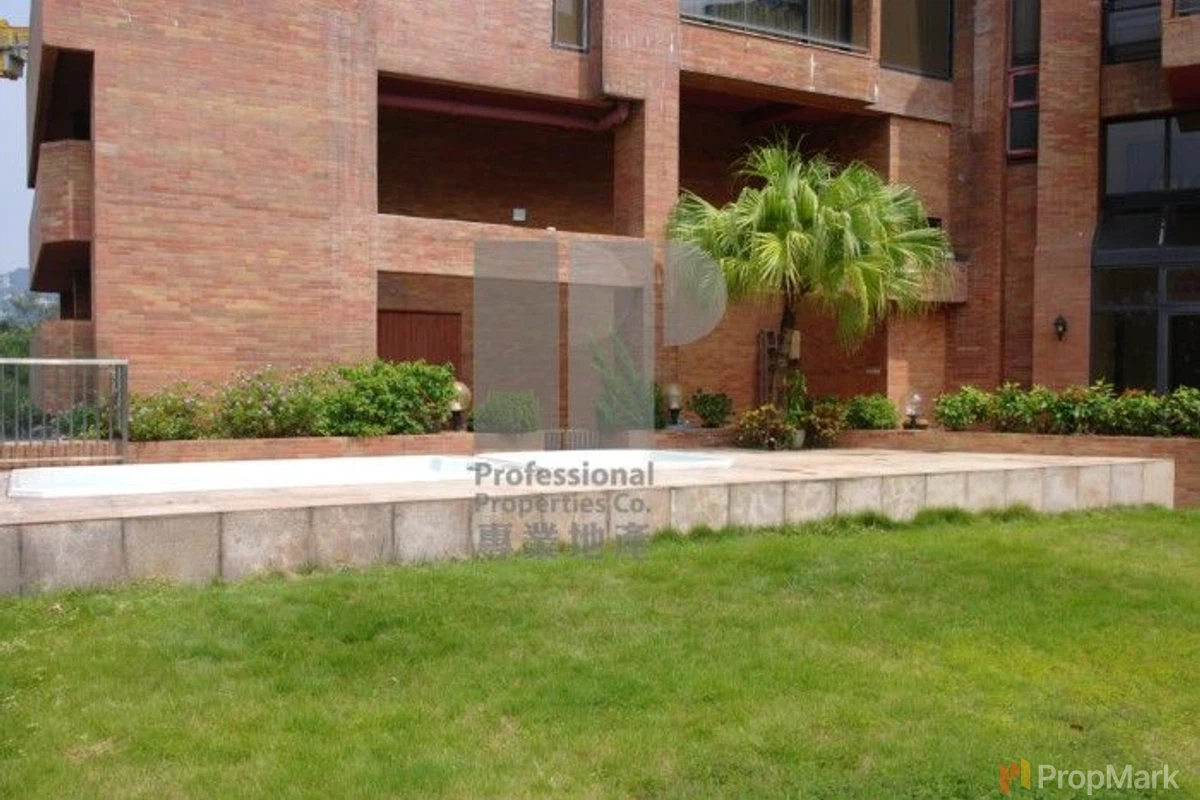 The Somerset - Photo 35