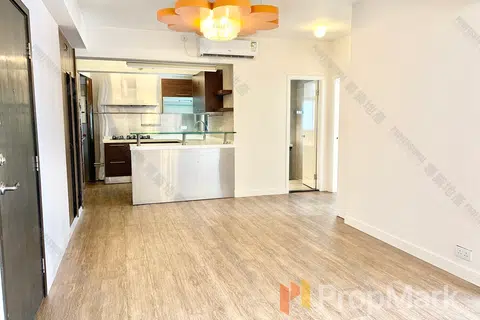 La Vogue Court - Photo 2
