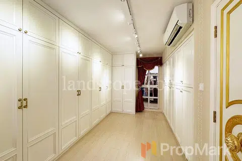 Falcon Lodge - Photo 5