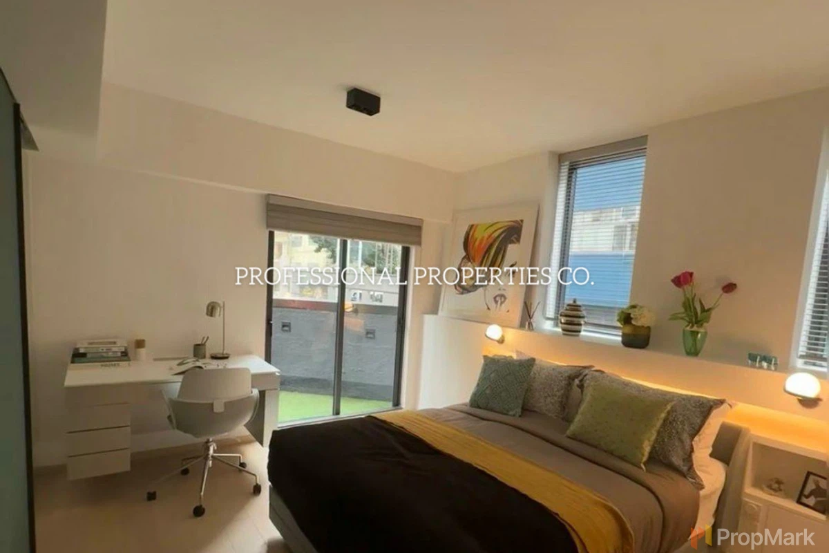 Hollywood Hill - 相片 1