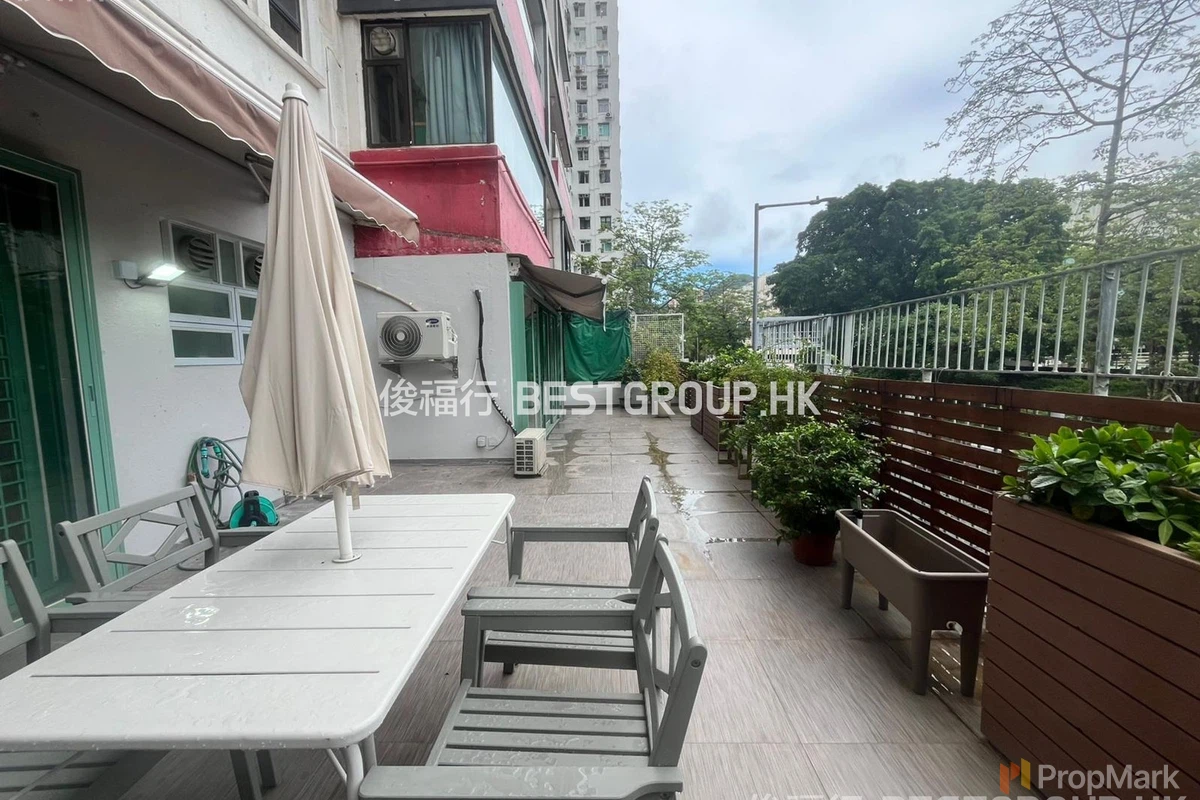 Victoria Court - Photo 1