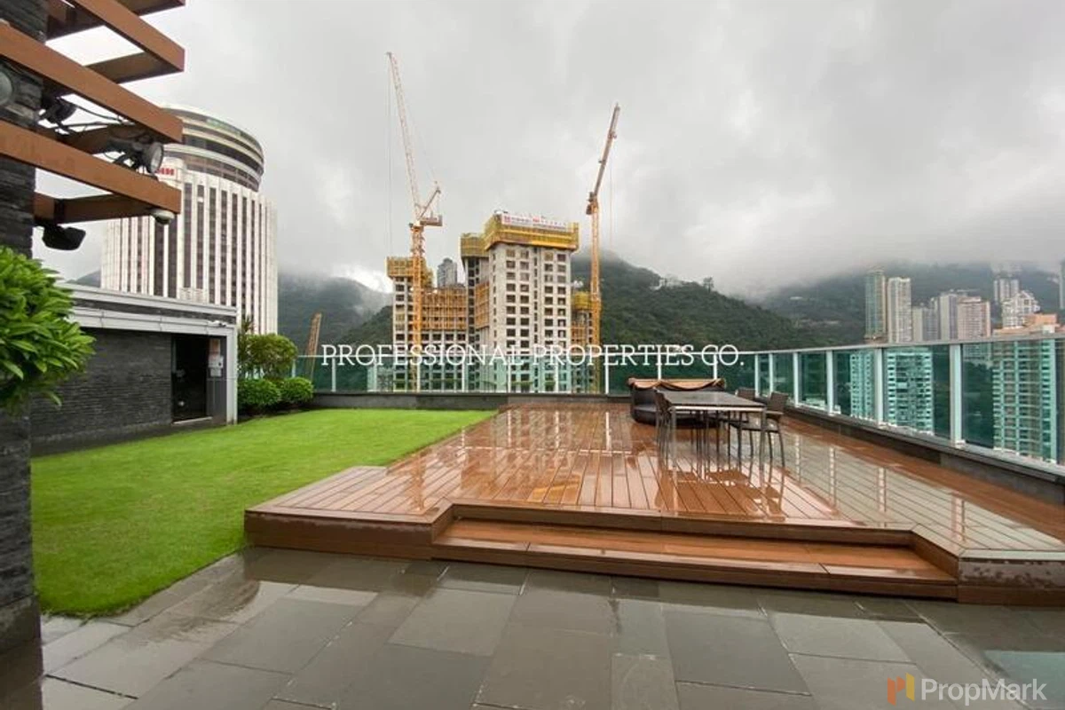 J Residence - Photo 14