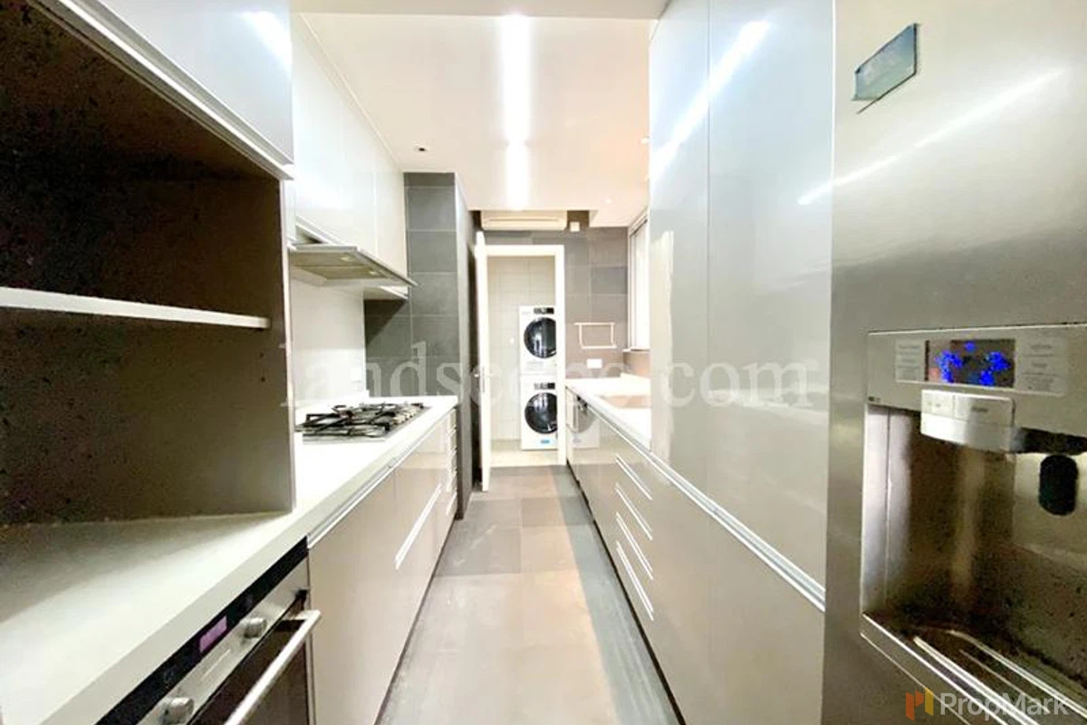 Bellevue Court - Photo 9