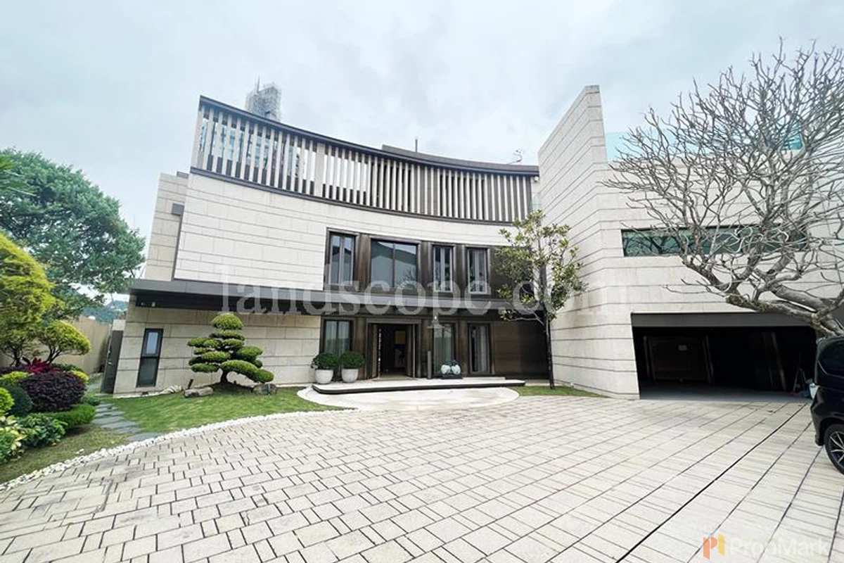 19 Cooper Road - Photo 1