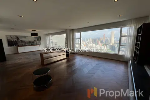 Leon Court - Photo 2