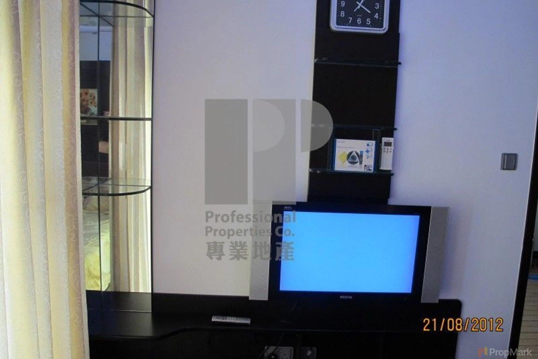 J Residence - Photo 2