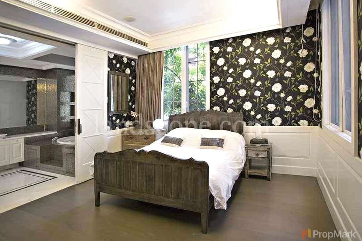 Consort Garden - Photo 5