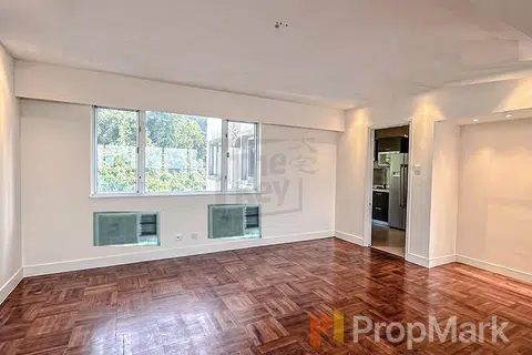 Hamilton Court - Photo 3