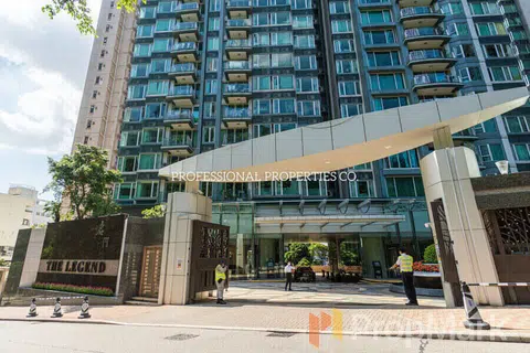 The Legend - Photo 2