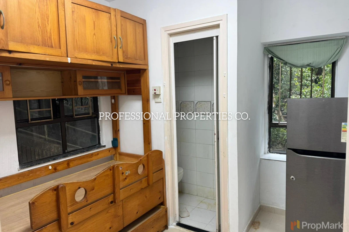 Wilshire Towers - Photo 22