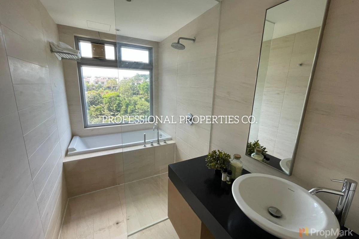 The Carmina - Photo 20