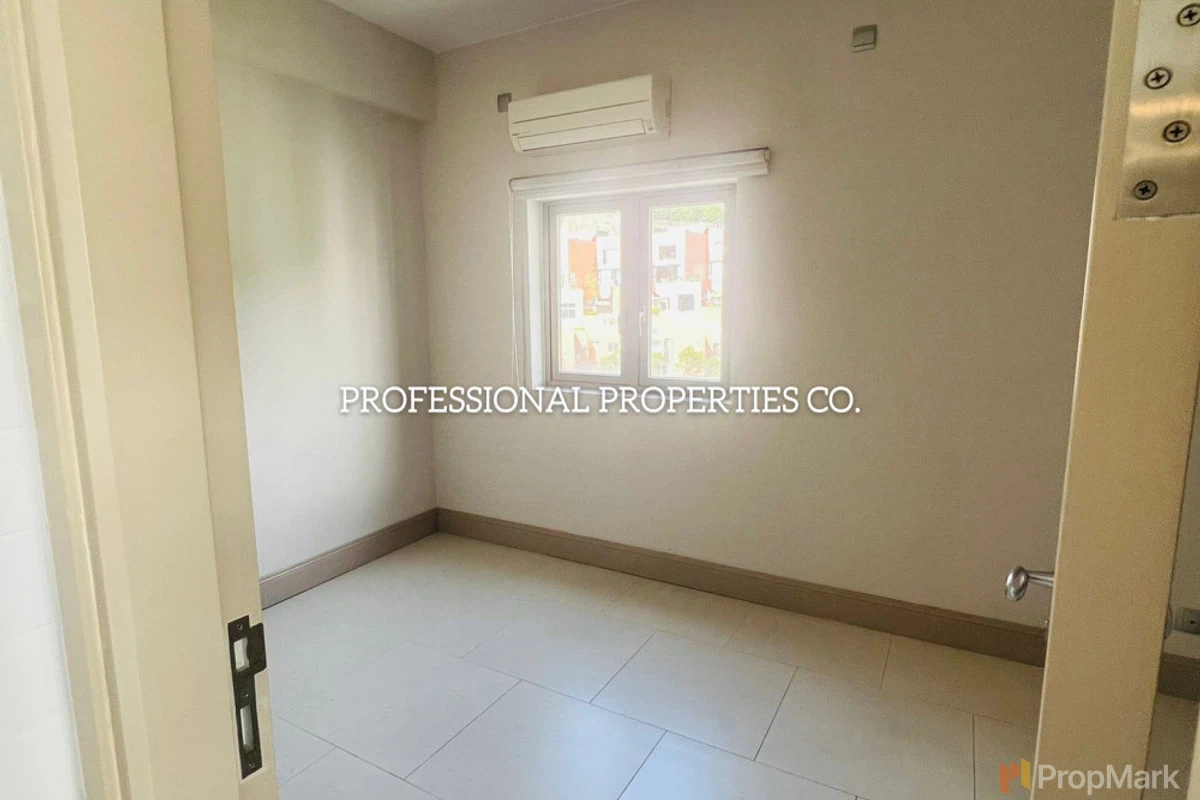 Repulse Bay Garden - Photo 13