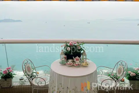 Villas Sorrento - Photo 2