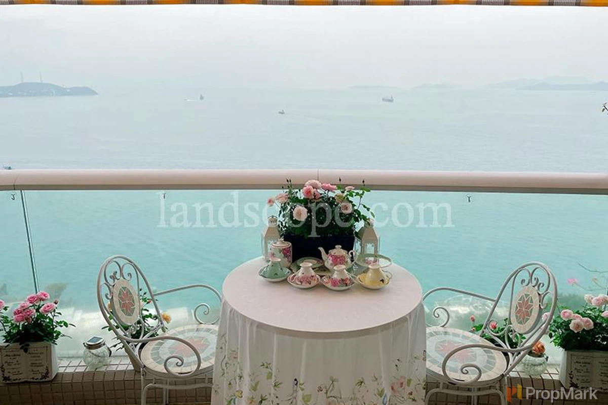 Villas Sorrento - Photo 2