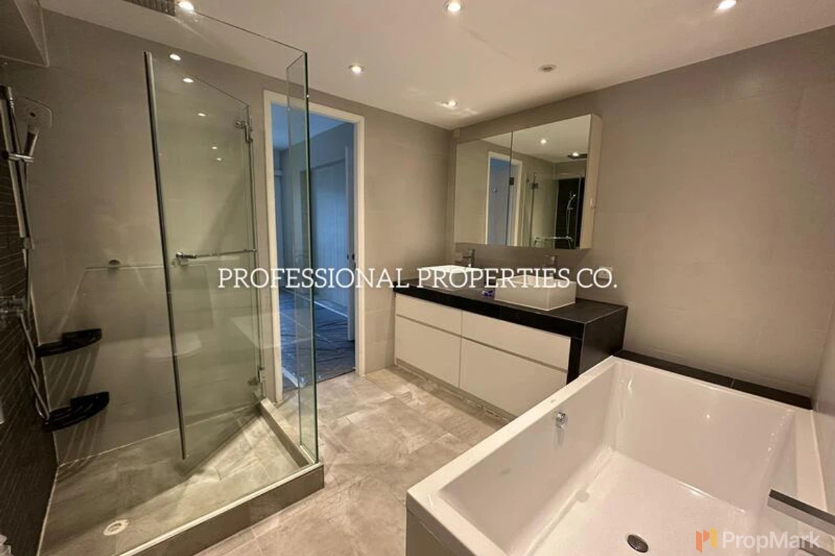 Long Mansion - Photo 1