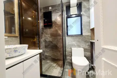 Clovelly Court - Photo 3