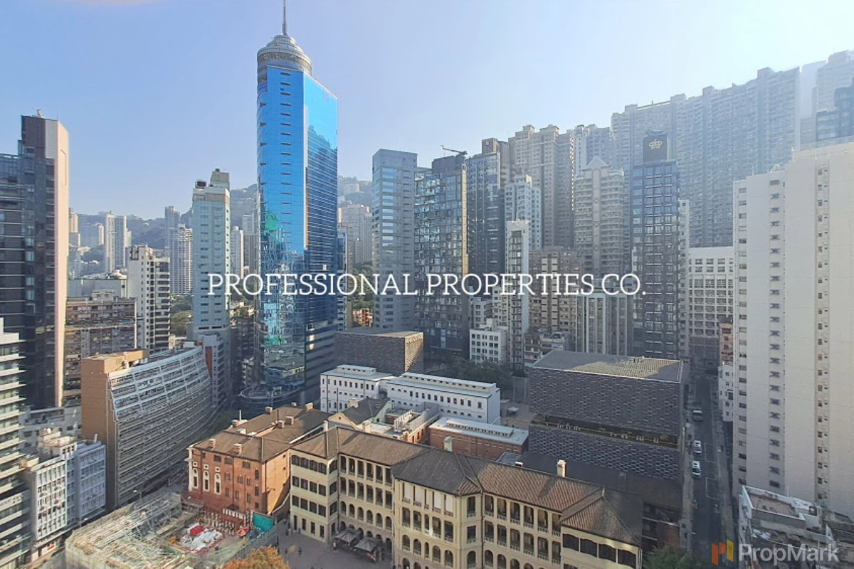 Amber Lodge - Photo 1