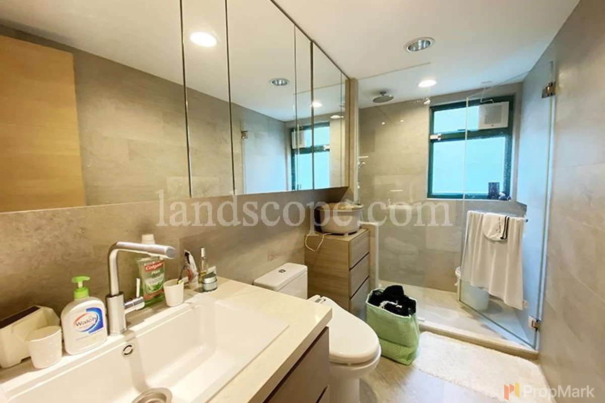 South Bay Palace - Photo 2