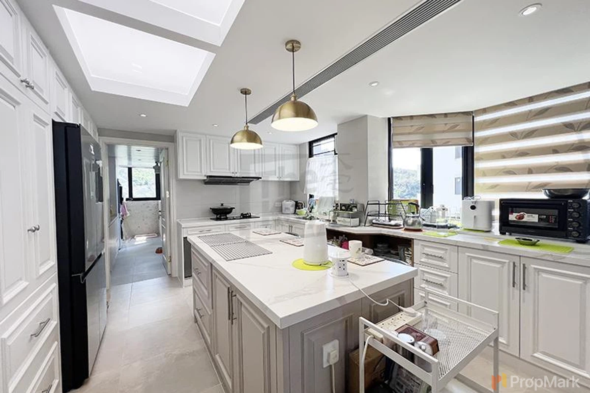 South Bay Towers - Photo 10
