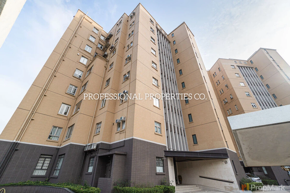 La Hacienda - Photo 31