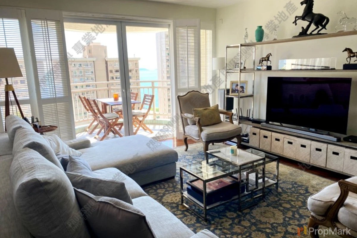 Baguio Villa - Photo 2