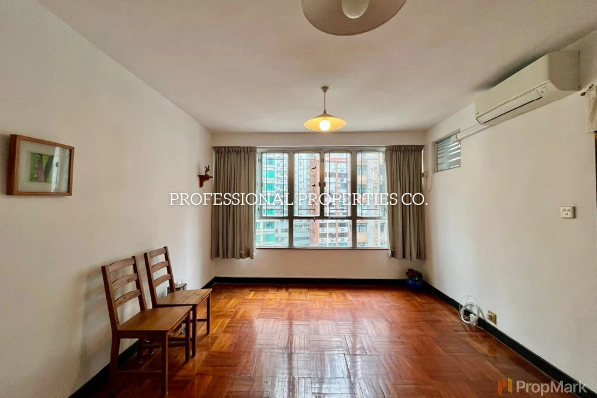Sherwood Court - Photo 2