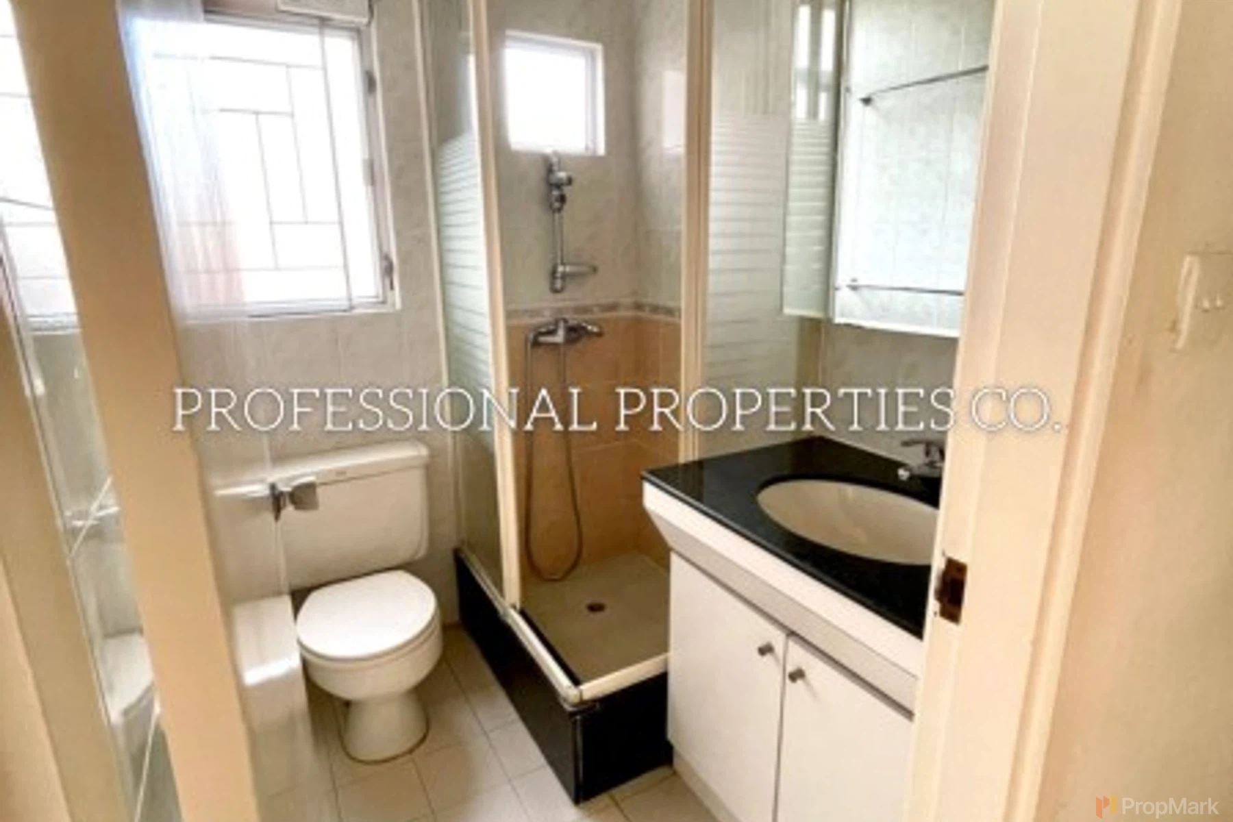 Sherwood Court - Photo 11