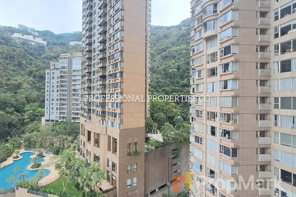Clovelly Court - Photo 1