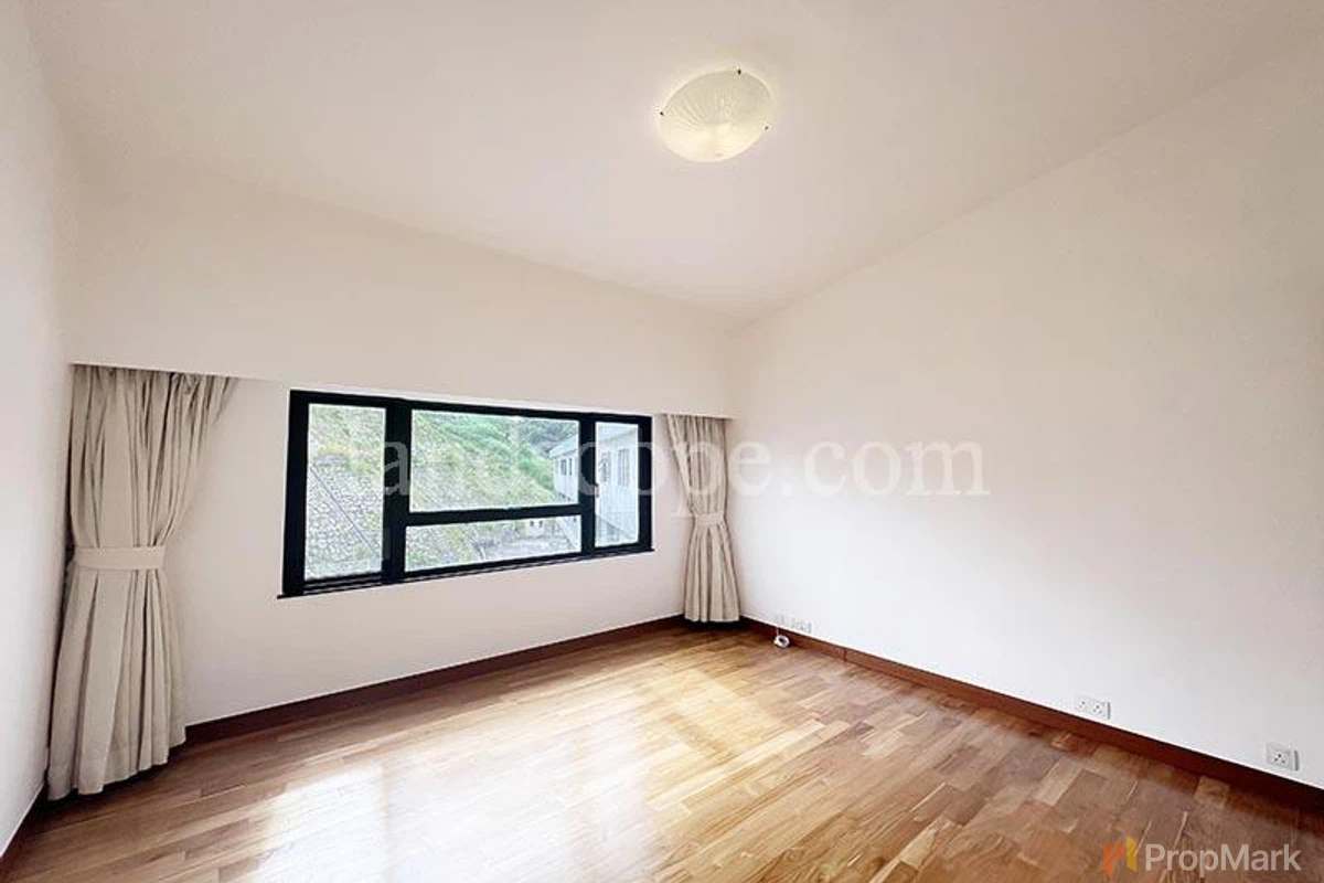 Undercliff - Photo 8