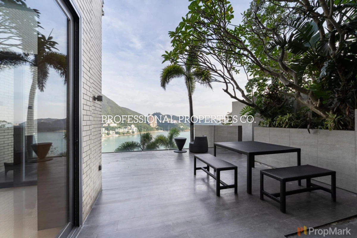 The Beachfront - Photo 1