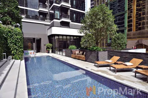 Bohemian House - Photo 2