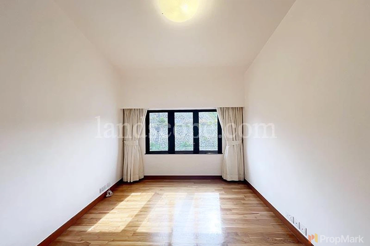 Undercliff - Photo 7