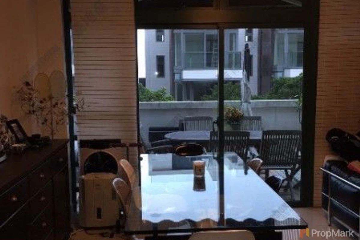 Stanford Villa - Photo 3