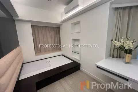 CentreStage - Photo 2