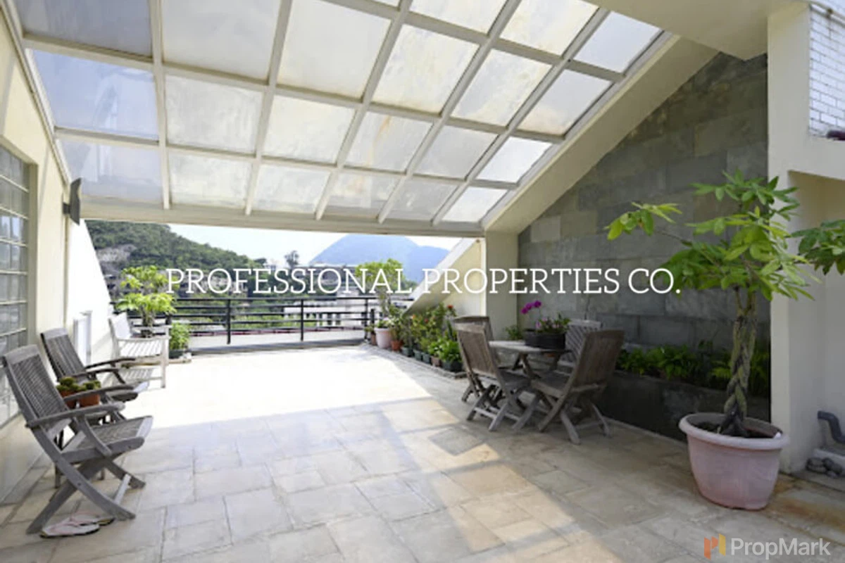 Manderly Garden - Photo 2