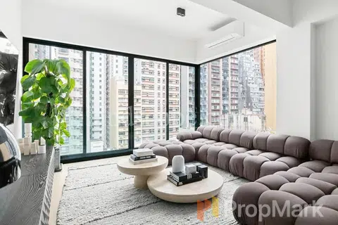 Manly Mansion - Photo 2