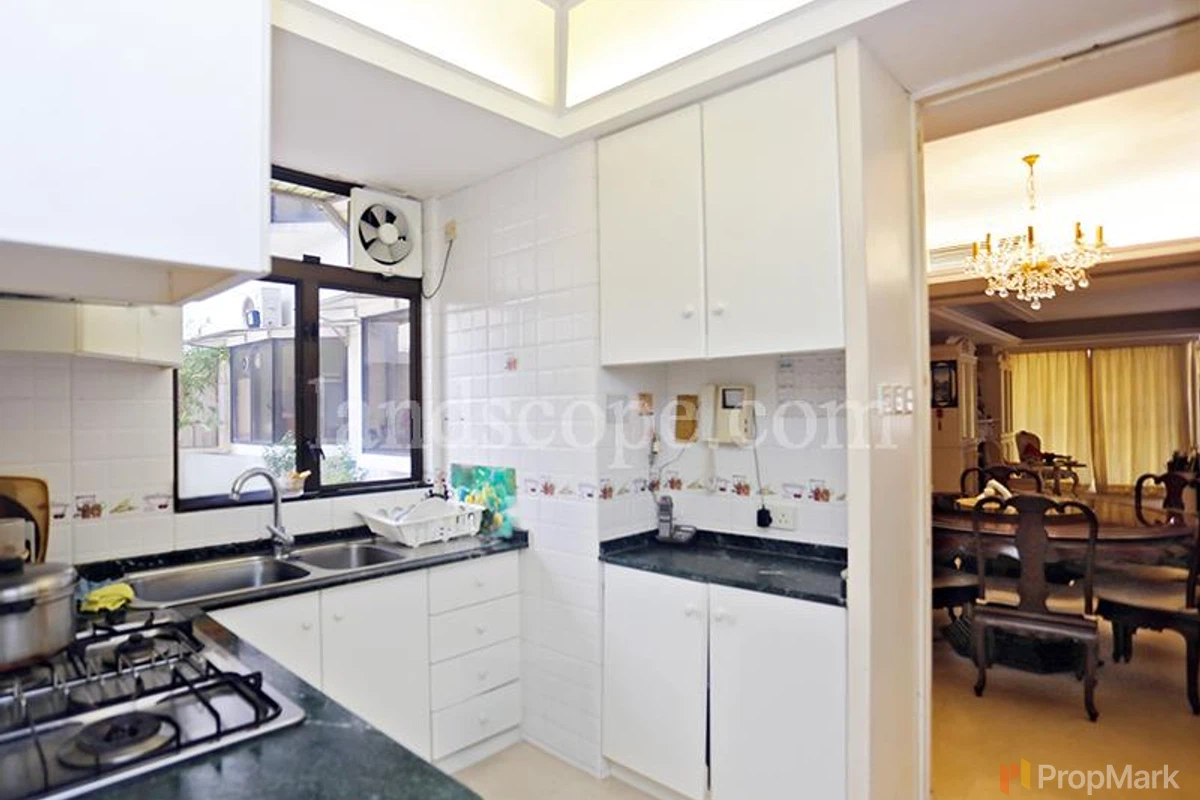 South Bay Towers - Photo 8