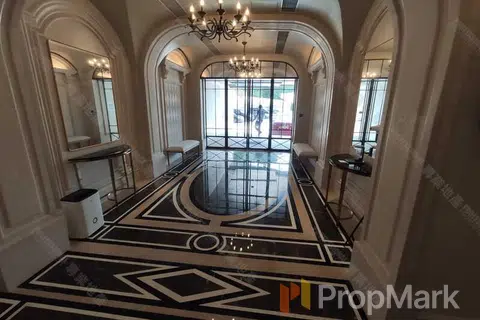 La Hacienda - Photo 3